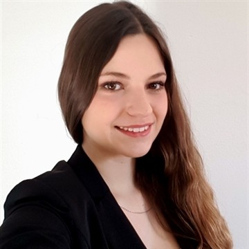 Jacqueline Strobel